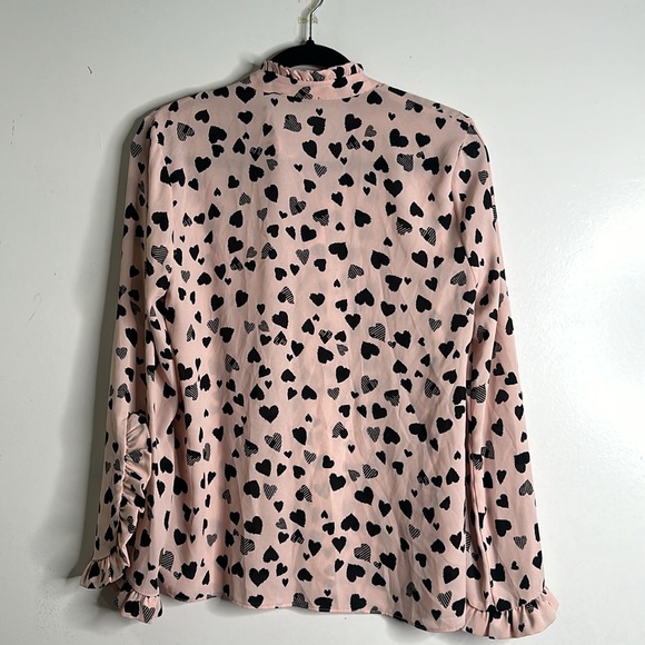 Tahari pink black heart print bell sleeves button down raffle blouse size S new - Picture 8 of 10